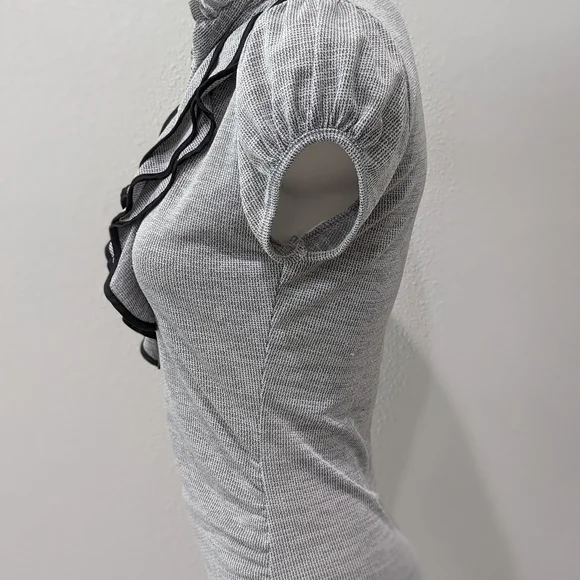 Heart Soul ruffled grey shirt - Picture 4 of 7